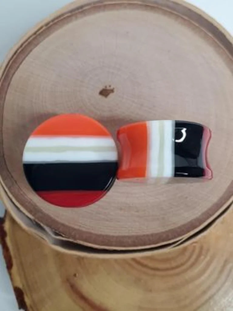 Upcycle plugs #1 from Gorilla Glass