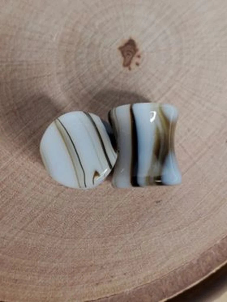 Upcycle plugs #3 from Gorilla Glass