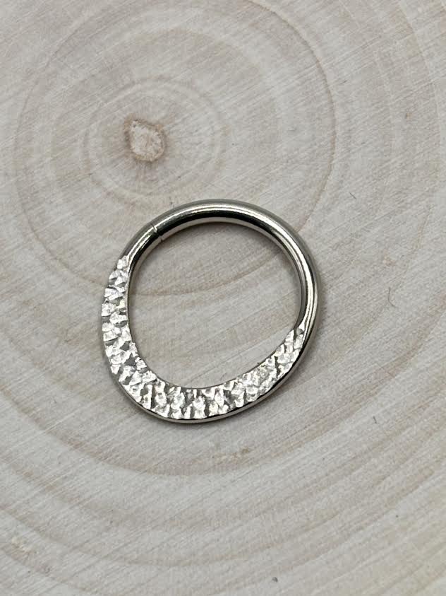 Smashed & Hammered Ring -White Gold