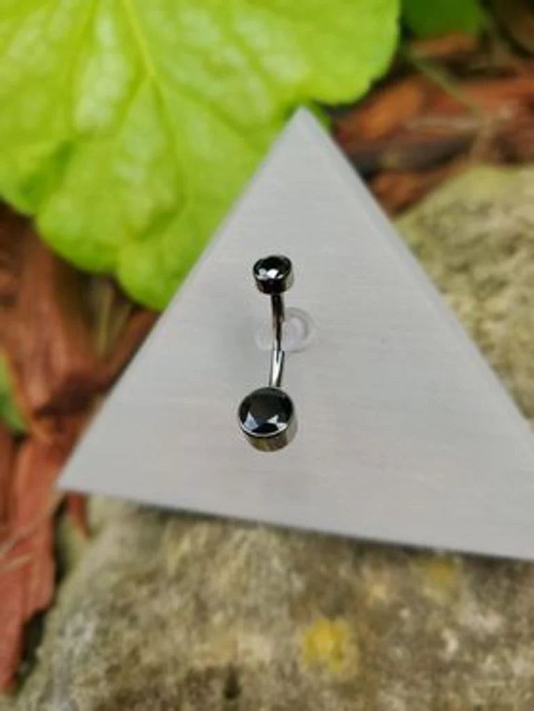 Navel Curve from Leroi - Black faceted